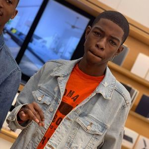 Meet your Posher, Victor